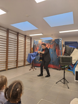 Un magicien en maternelle